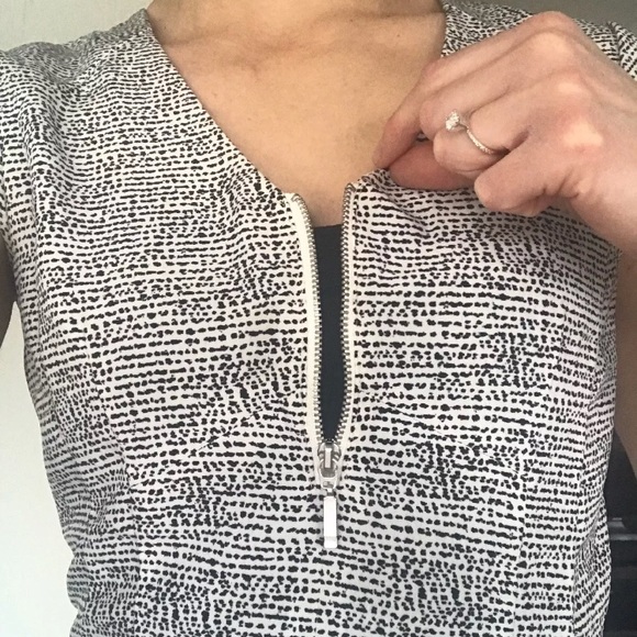 H&M Women’s Fit & Flare Dress Black/White Design - Picture 6 of 6